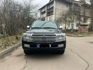 Toyota Land Cruiser foto 1