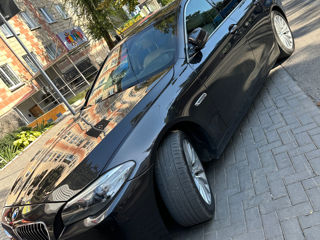 BMW 5 Series foto 2