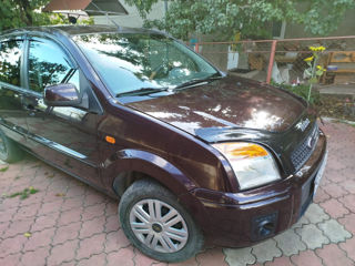 Ford Fusion foto 3