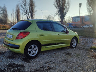 Peugeot 207 foto 4