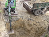 escavator excavator  servicii sapam incarcam ducem ...cotlovane beciuri fundatii ... si altele foto 4