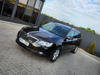 Skoda Superb foto 2