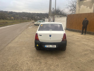 Dacia Logan foto 3