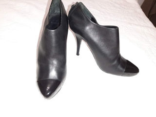 Botine de brand "Givenchy " originale 100%  Piele naturala. foto 1