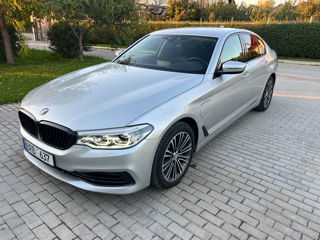 BMW 5 Series foto 1