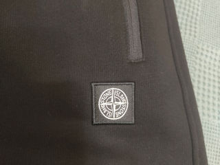 Vând pantaloni Stone Island foto 2