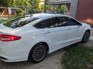 Ford Fusion foto 1