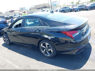 Hyundai Elantra фото 4