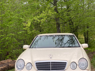 Mercedes E-Class