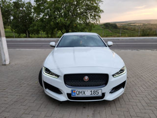 Jaguar XE foto 5