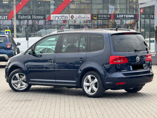 Volkswagen Touran foto 5