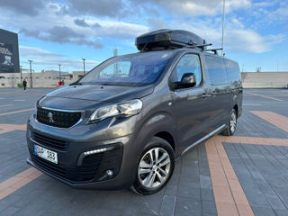 Peugeot Traveller foto 2