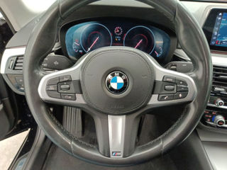 BMW 5 Series foto 7