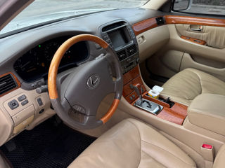 Lexus LS Series foto 6