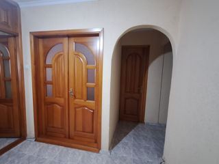 Apartament cu 2 camere, 58 m², Botanica, Chișinău foto 3