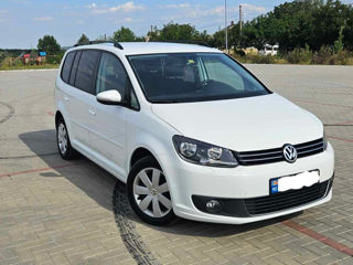 Volkswagen Touran foto 2