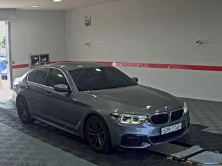 BMW 5 Series foto 1