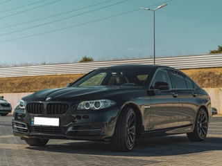 BMW 5 Series foto 3