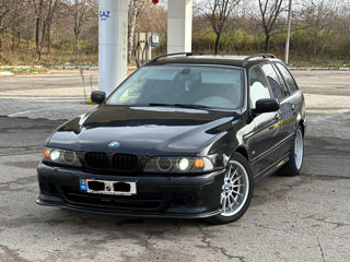 BMW 5 Series foto 3