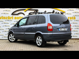 Opel Zafira foto 2