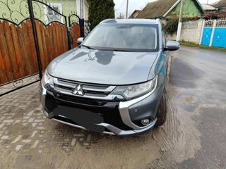 Mitsubishi Outlander foto 3