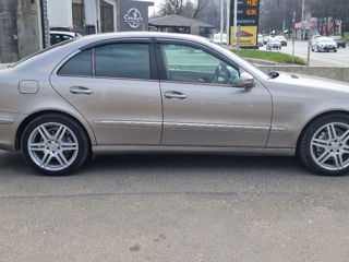 Mercedes E-Class foto 6