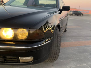 BMW 5 Series foto 7