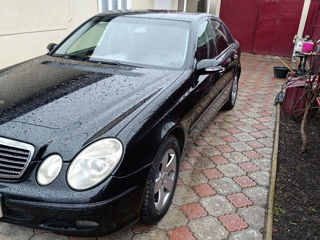 Mercedes E-Class foto 4