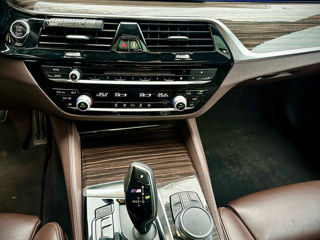 BMW 5 Series foto 7