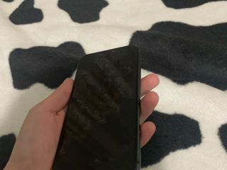 Urgent vând iPhone 11 3800 foto 3