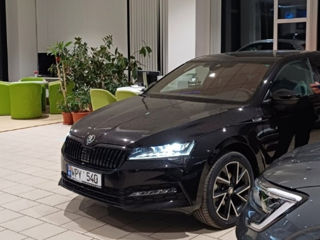 Skoda Superb foto 2