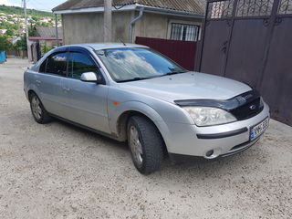 Ford Mondeo foto 4