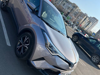 Toyota C-HR foto 1