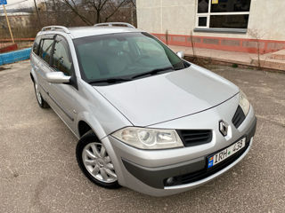 Renault Megane foto 2