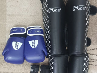 Se vinde echipament de kickbox