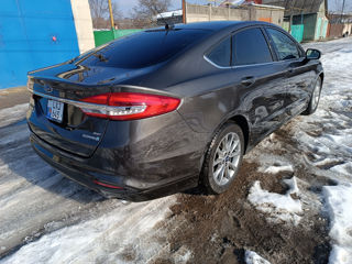 Ford Fusion foto 6