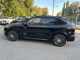 Porsche Cayenne foto 2