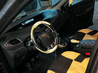 Renault Grand Scenic foto 12