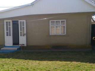 Продаються два дома в одом дворе,75 км от Кишинева foto 1