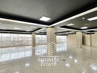 Chirie! 300 m2! Centru, bd. Dacia! Open Space! Parking 35+!