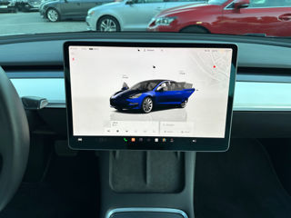 Tesla Model 3 foto 12