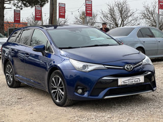 Toyota Avensis foto 3