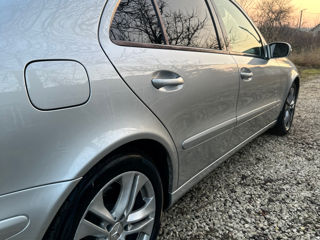 Mercedes E-Class foto 9