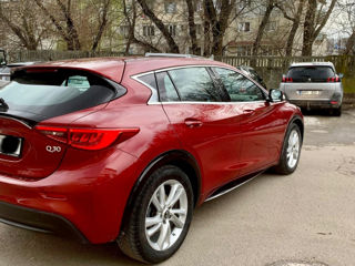 Infiniti Q30 foto 4