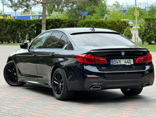 BMW 5 Series foto 4