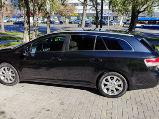 Toyota Avensis foto 7