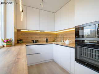 Bucătărie modernă, mat de culoare alb foto 9