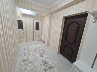Apartament cu 2 camere, 70 m², Centru, Chișinău foto 8
