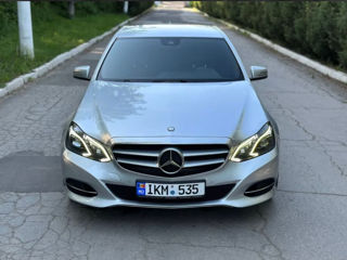 Mercedes E-Class foto 2