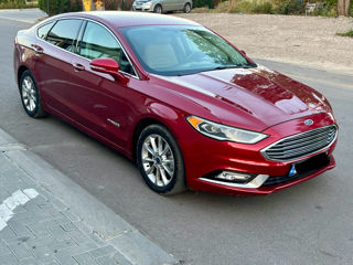 Ford Fusion foto 2